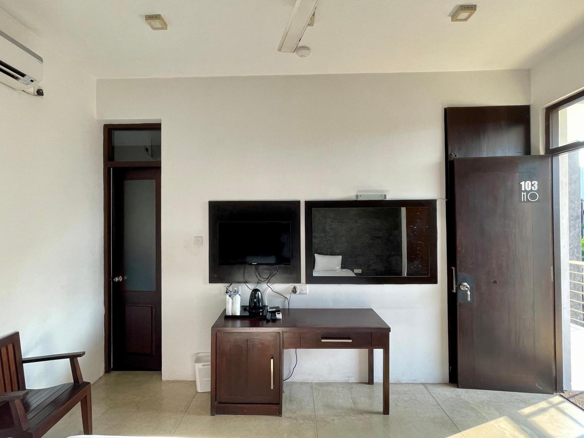 Hotel Olanro 3*