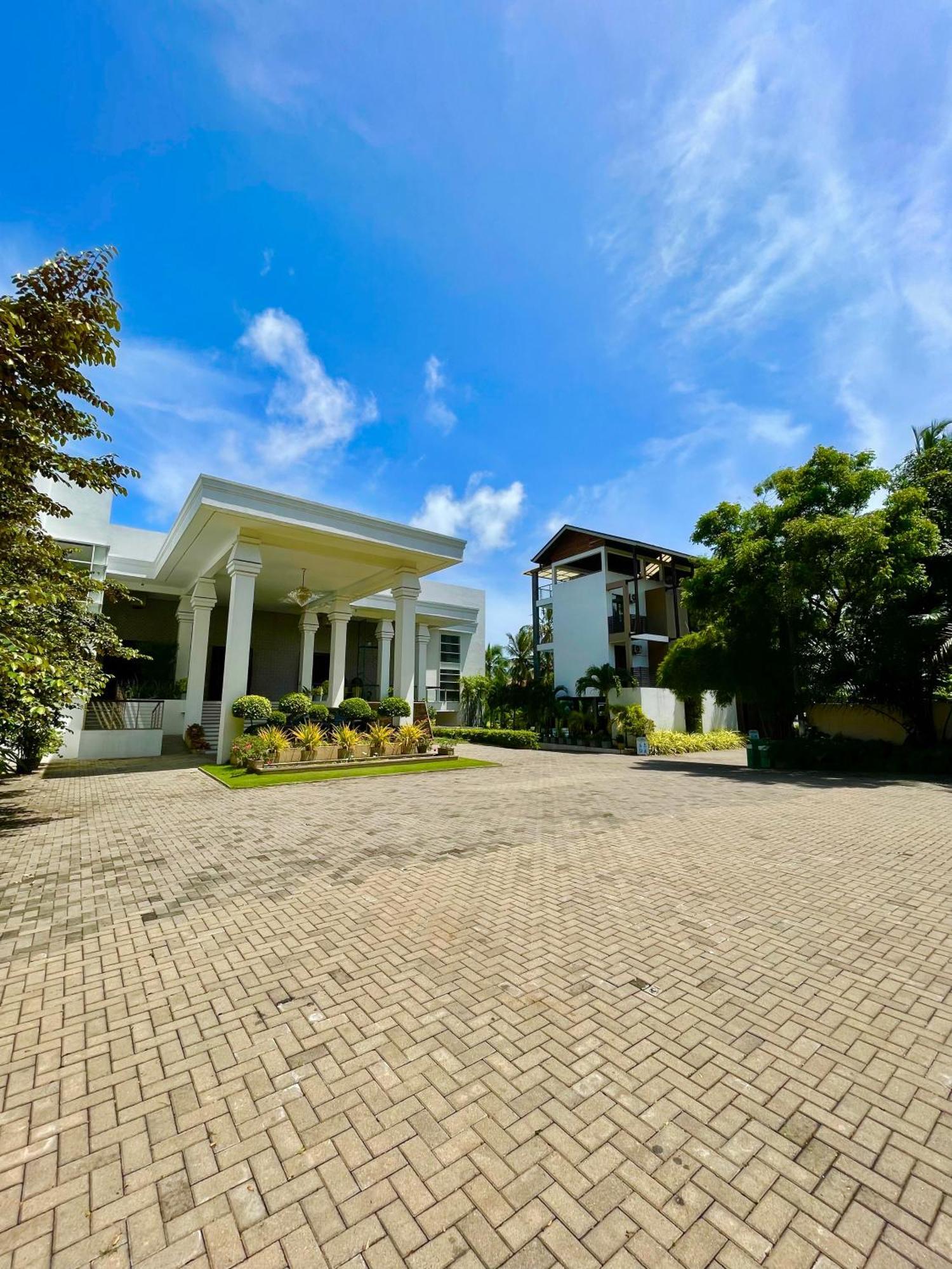 Olanro Negombo