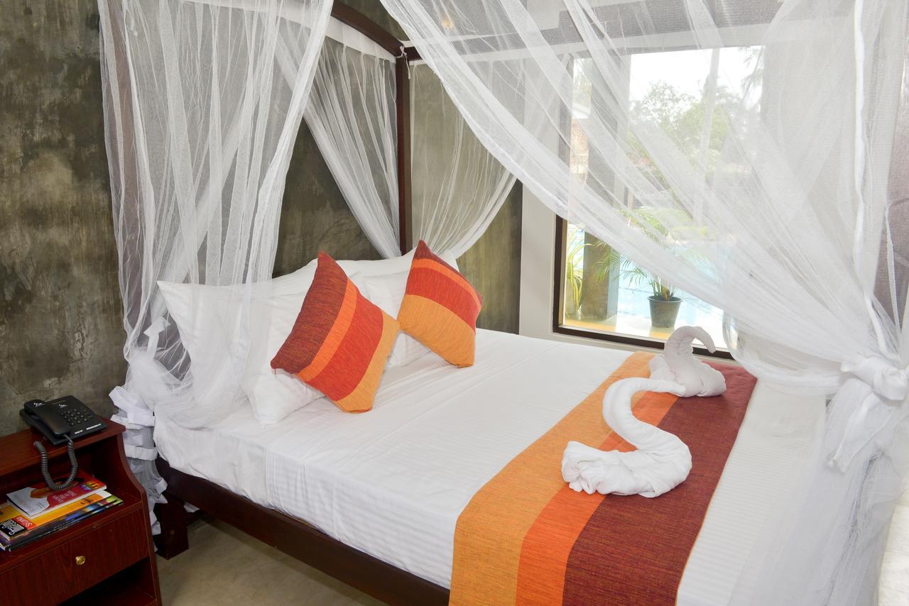 Olanro Hotel 3*